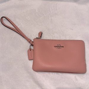 Coach wristlet VGUC Light pink